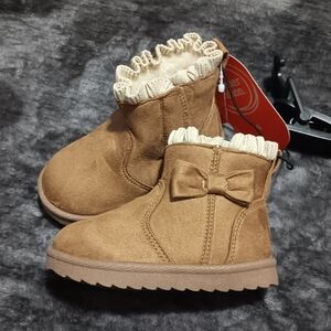 NWT WonderNation Tan Lined Ruffle Winter Booties Girl Size:4